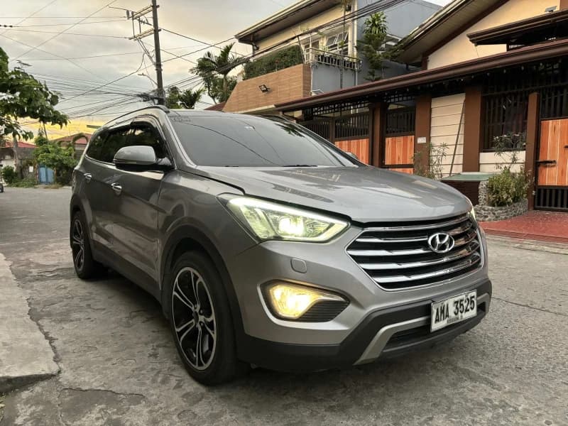 HYUNDAI GRAND SANTA FE